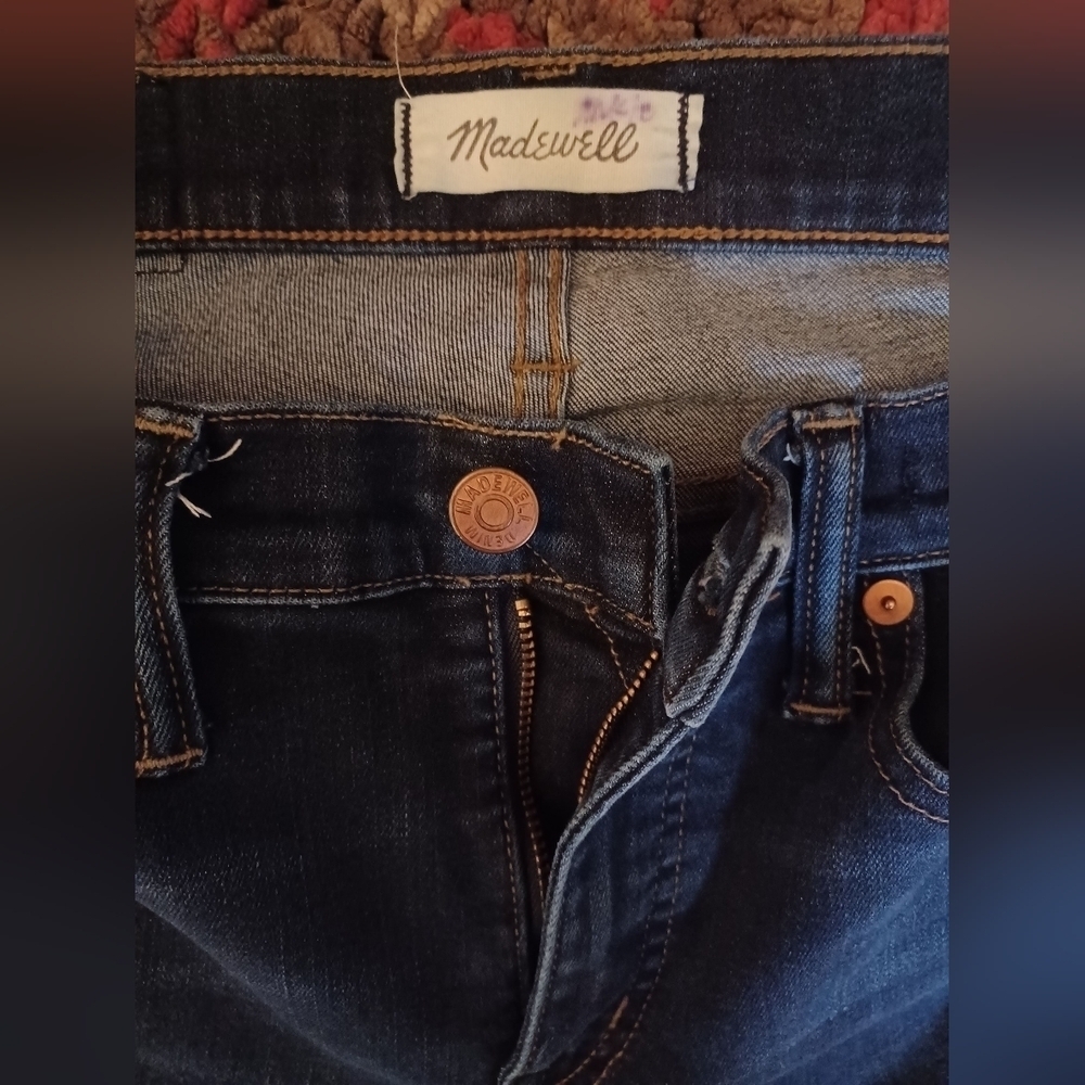 Madewell 9" High-Rise Skinny Jeans in Davis Wash - Picture 7 of 9